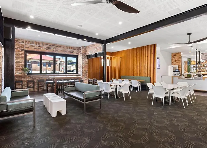 Pier Hotel Coffs Harbour
